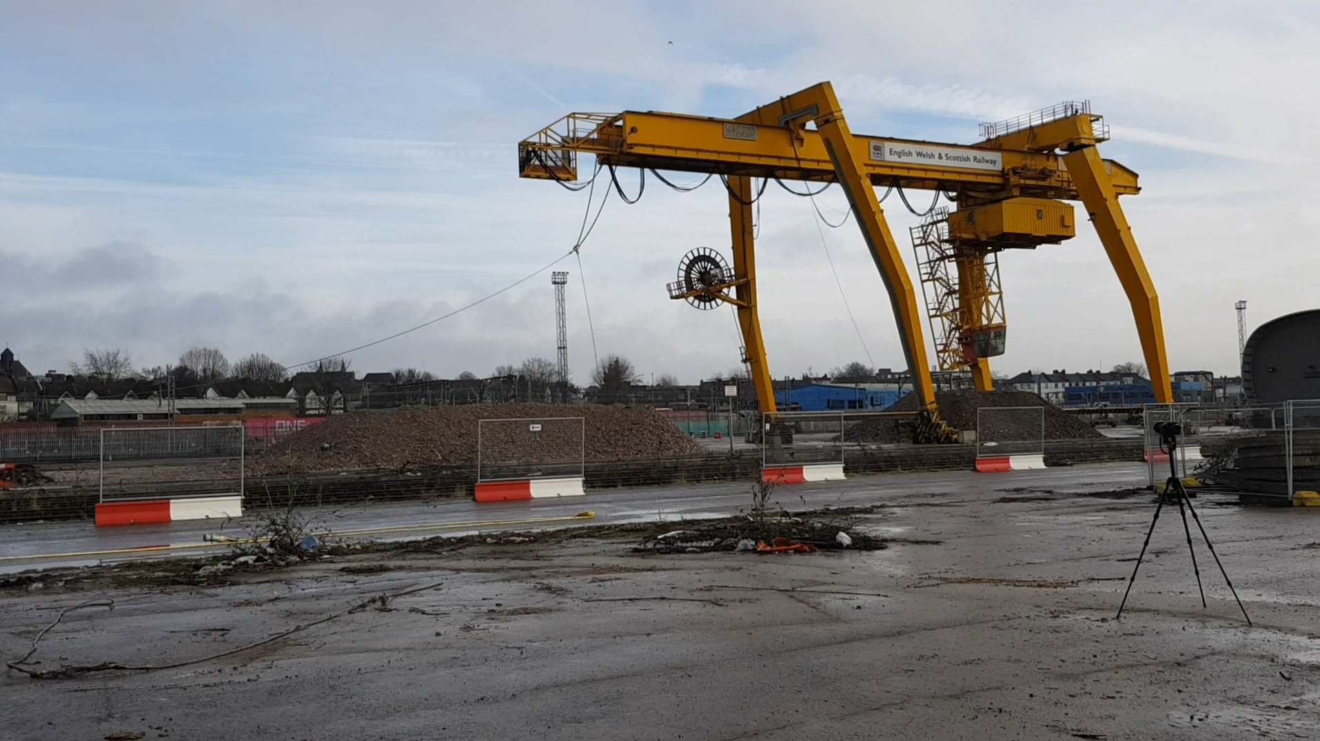 Crane Pull Down Willesden